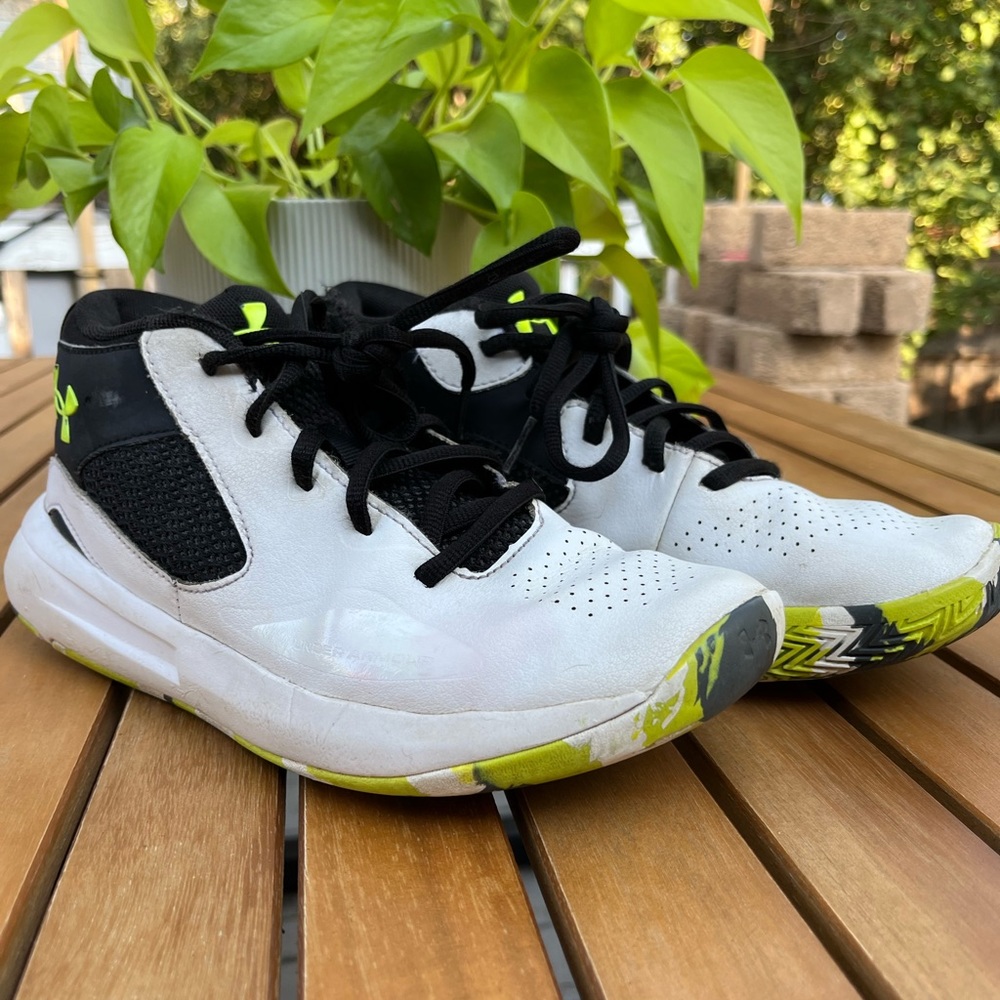 White / Neon green camo sneakers, size 6.5